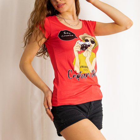 Koralowa damska koszulka bawełniana z printem - Odzież