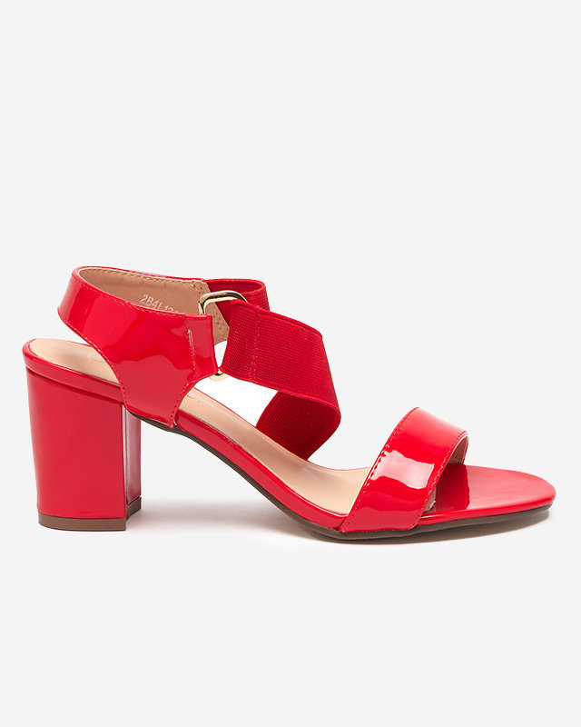 OUTLET Czerwone damskie lakierowane sandały na słupku Wopali- Obuwie