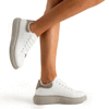 Białe damskie buty sportowe z szarymi wstawkami Gulio - Obuwie