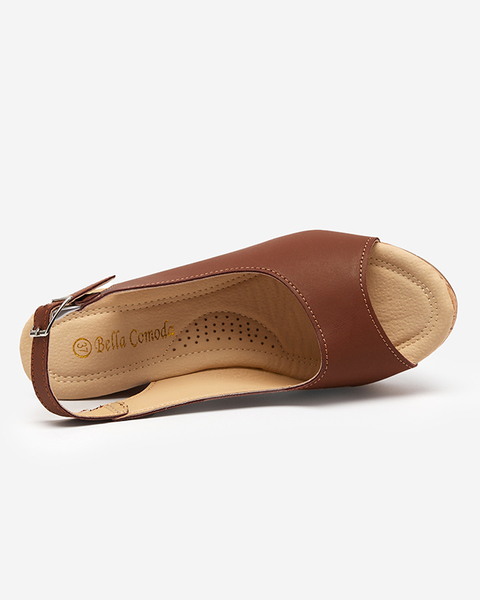 Camelowe sandały damskie na koturnie Erona- Obuwie