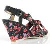 Czarne damskie sandały na koturnie w kwiaty Kazuko - Obuwie