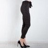 Czarne legginsy z printem - Odzież