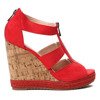 Czerwone sandały na koturnie Lizbeth- Obuwie