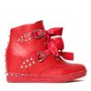 Czerwone sneakersy z ćwiekami Levi - Obuwie