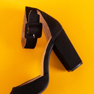 Damskie czółenka na słupku w kolorze czarnym Adiess - Obuwie