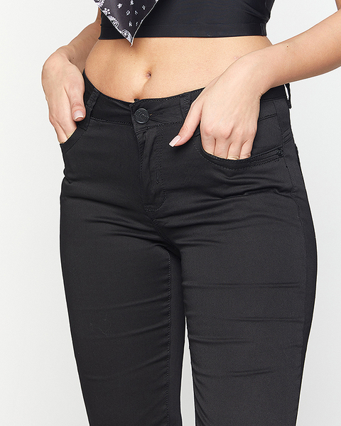 Damskie proste spodnie materiałowe w czarnym kolorze - Odzież