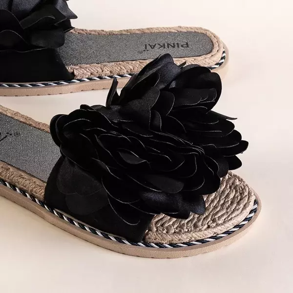 OUTLET Czarne damskie klapki z kwiatkami Etain - Obuwie
