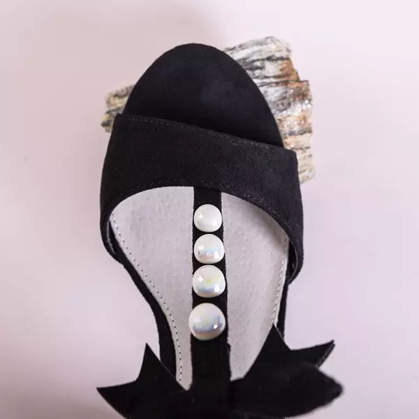 OUTLET Czarne damskie sandały z ozdobami na słupku Gizela - Obuwie