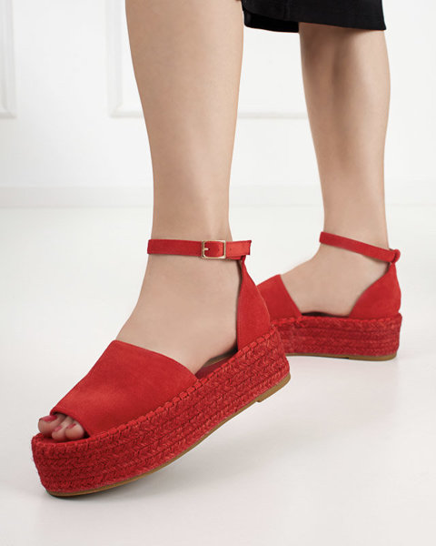 OUTLET Czerwone damskie sandały na platformie Ponera - Obuwie