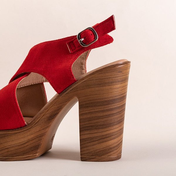 OUTLET Czerwone damskie sandały na wysokim słupku Inga - Obuwie