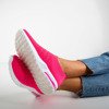 Różowe neonowe sportowe buty damskie typu slip - on Brighta - Obuwie