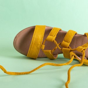 Żółte damskie wiązane sandały na słupku Tili - Obuwie