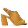 Żółte sandały na obcasie- Obuwie