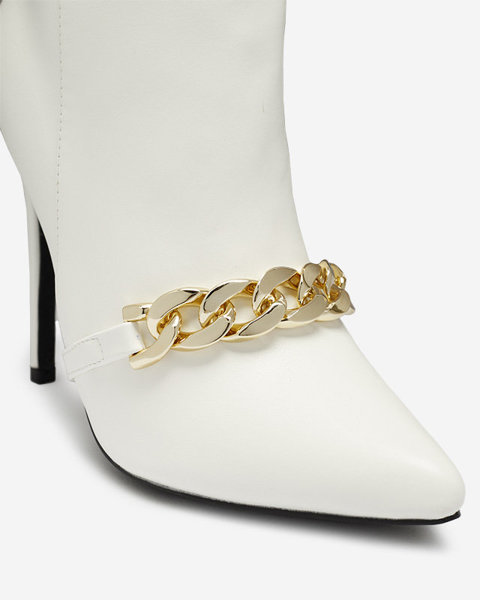 Білі черевики на шпильці, декоровані ланцюжком Rittle- Footwear