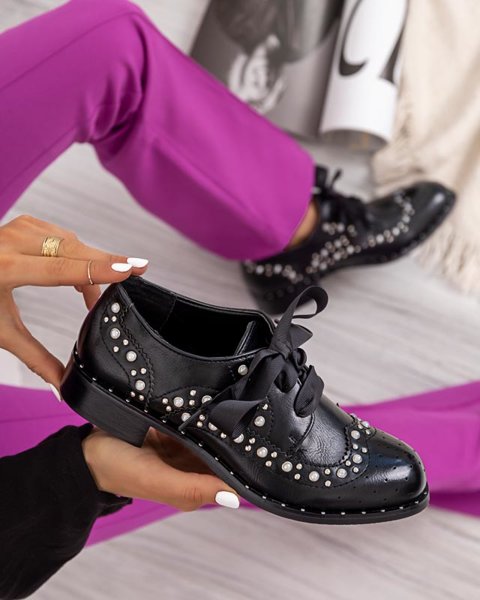 Чорні жіночі туфлі з декоративними перлами Savhirda