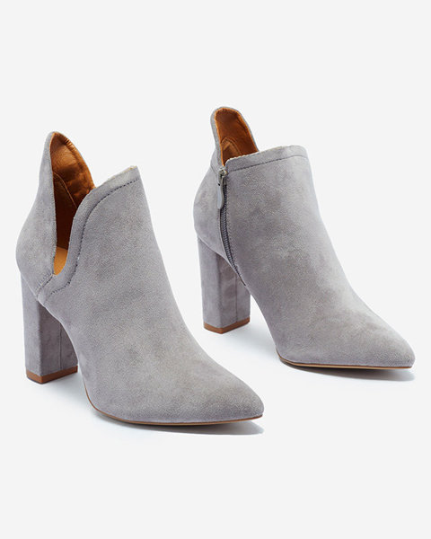 OUTLET Сірі жіночі чоботи на високих підборах з вирізом Alania - Взуття