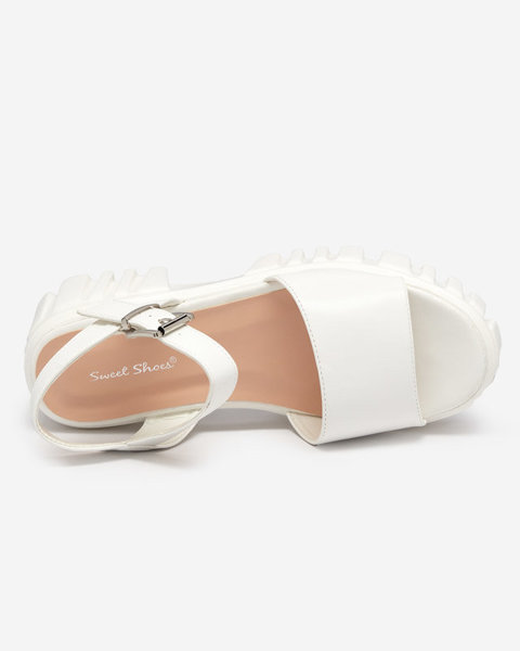 OUTLET Жіночі білі босоніжки на більш товстій підошві Nerile - Взуття