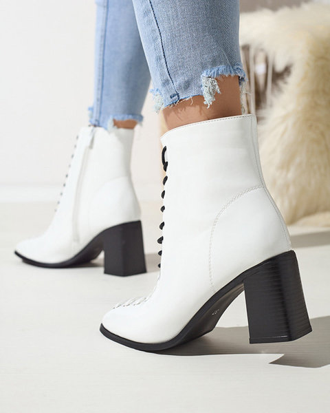 OUTLET Жіночі білі черевики Braletti-Footwear