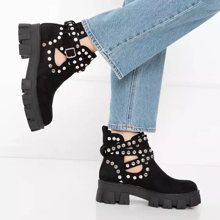OUTLET Жіночі чорні чоботи на плоскому каблуці з форсунками Orimis - Взуття